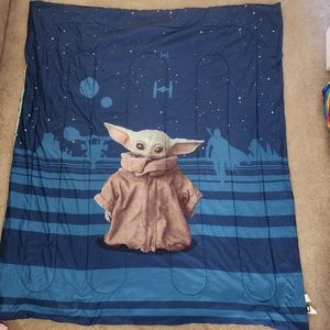 The Mandalorian Baby Yoda Kids Twin/Full Comforter Set, Reversible